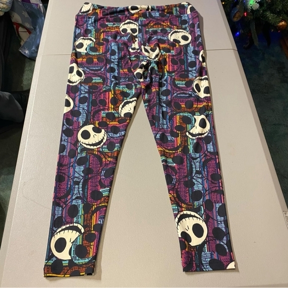 LulaRoe LLR Regular One Size OS Jack Skellington Rainbow Disney Leggings EUC - Picture 2 of 5